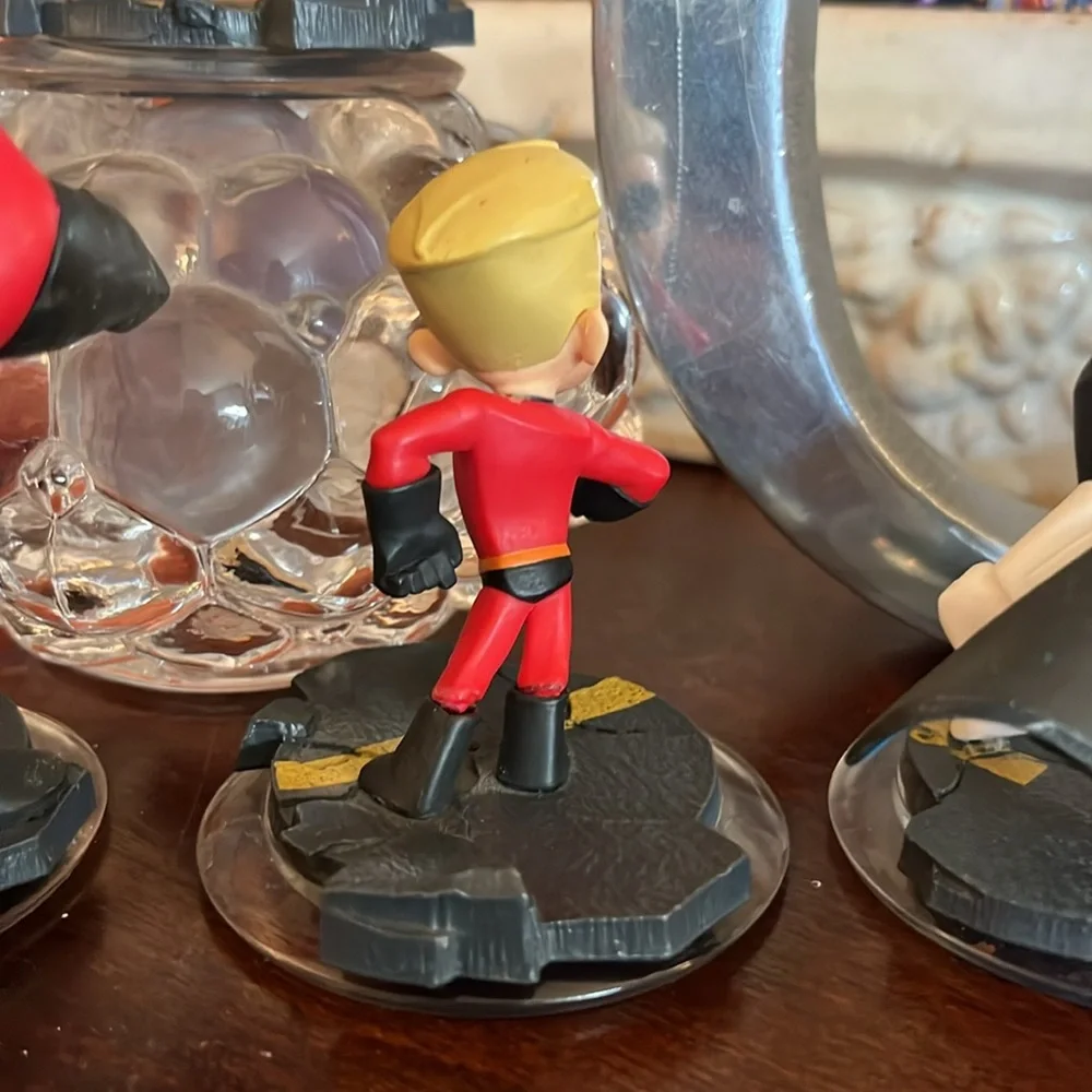Disney Infinity The Incredibles 4 Figures X Box Playstation Video Game EUC